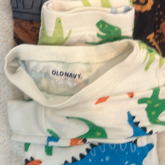 I MOVED! +20 item bundle of 2T used boy clothes - Picture 5 of 11